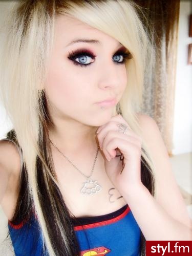 EMO Alternatywne Średnie Fryzury