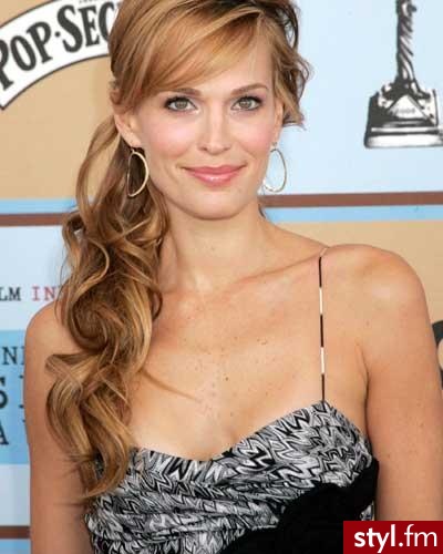 (\",). Molly Sims - Wieczorowe Średnie Fryzury