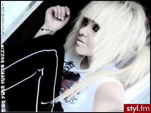 EMO Alternatywne Średnie Fryzury