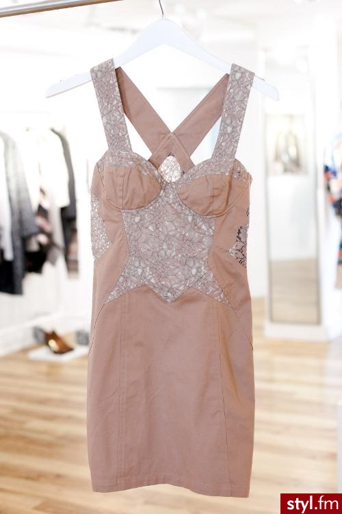 Sukienki Moda