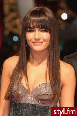 Camilla Belle - Średnie Fryzury