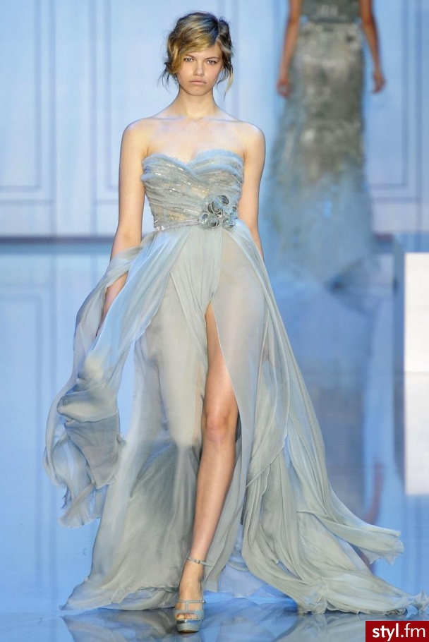 Sukienki Moda