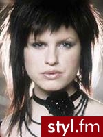 Jemima Rooper z "Hex-Klatwa upadlych aniolow" grala tam Thelme Bates... - Średnie Fryzury