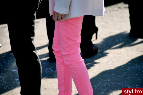 Materiałowe Spodnie Moda