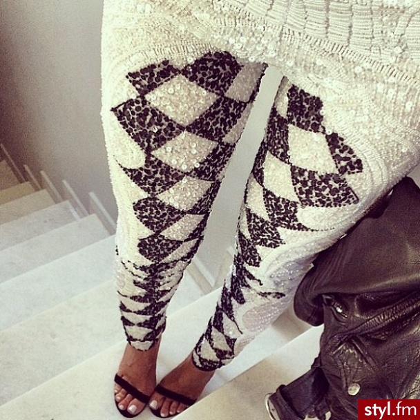 Leginsy Spodnie Moda