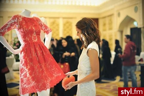 Sukienki Moda