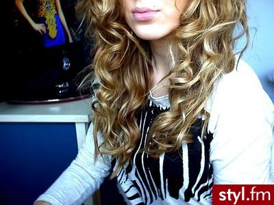 Blond Rozpuszczone Kręcone Na co dzień Długie Fryzury