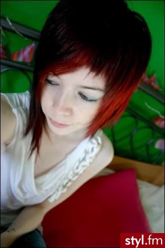 Średnie Fryzury