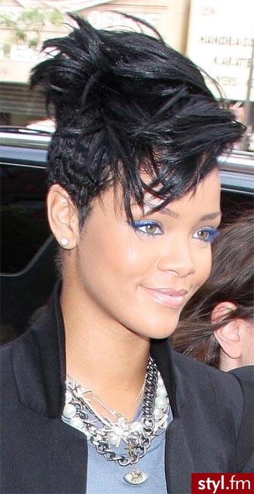 Rihanna - Makijaże