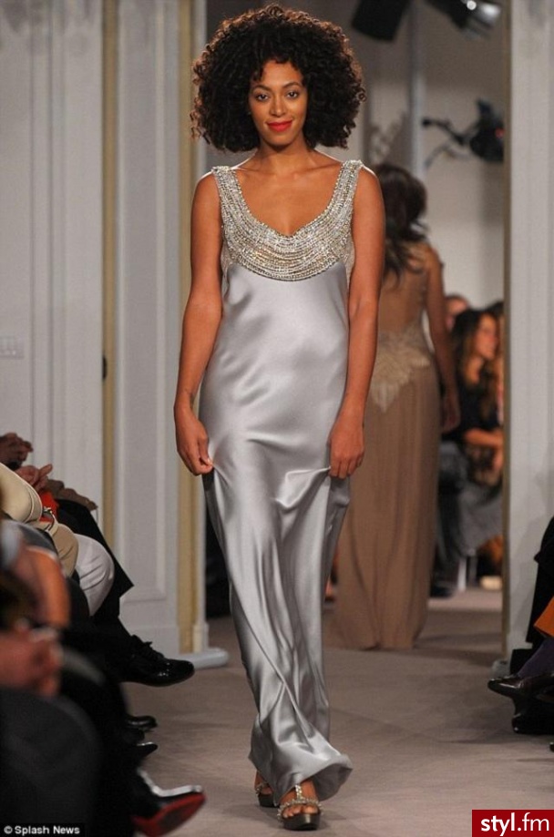 Sukienki Moda