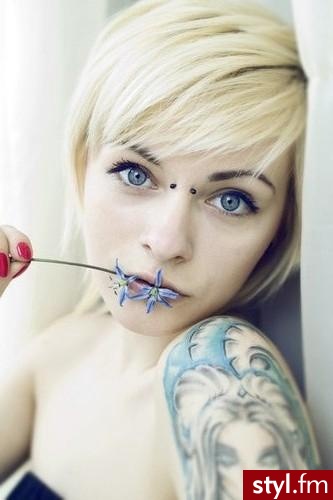 Średnie Fryzury