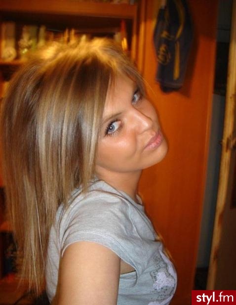 Średnie Fryzury