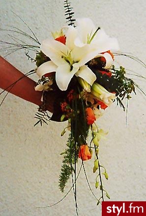 znalezione w necie :) - Bukiety ślubne Ślub Moda