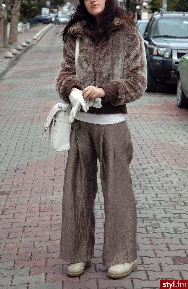 Jeżeli zdjęcie znajduje się już w galerii poproszę o link - Moda uliczna Inne Moda