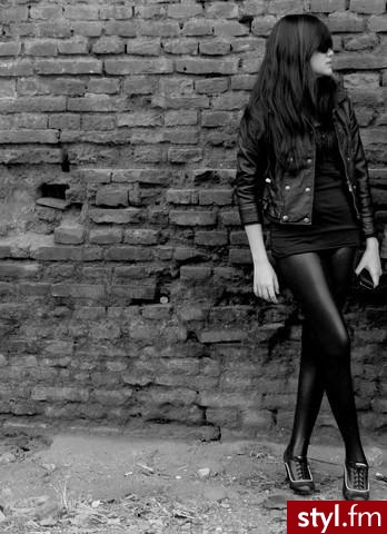 Jeżeli zdjęcie znajduje się już w galerii poproszę o link - Moda uliczna Inne Moda