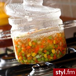 Szkło jest EKO!<br>
Wnioski płynące z kontroli europejskiego Trybunału Obrachunkowego wskazują jasno, że znaczna część producentów ekologicznej żywności nie spełnia restrykcyjnych wymagań unijnych. Problem jest istotny gdyż europejski rynek produktó - Mój pokój Wnętrza