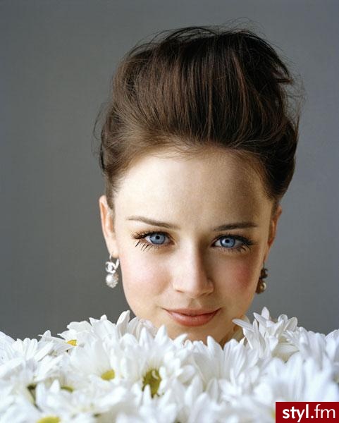 Alexis Bledel - Brązowe Upięcie Proste Na co dzień Średnie Fryzury
