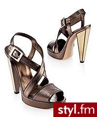buty. Versace
Jeżeli już jest proszę o link - Pozostałe Buty Moda