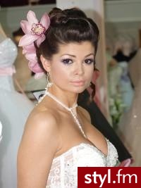  - Ślubne Średnie Fryzury