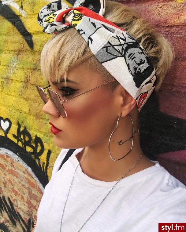 Blond Rozpuszczone Proste Na co dzień Krótkie Fryzury