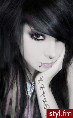 . - EMO Alternatywne Średnie Fryzury