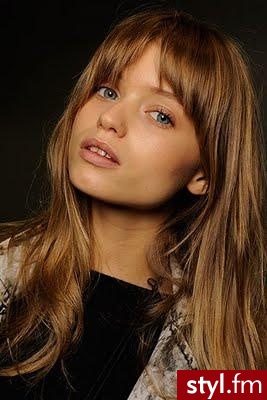 Średnie Fryzury