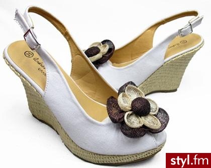 buty. Zdjęcie dodane do bazy zdjęć Stylera - Styler