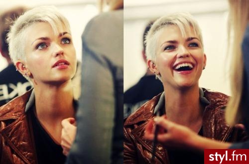  - Blond Punk Rock Alternatywne Krótkie Fryzury