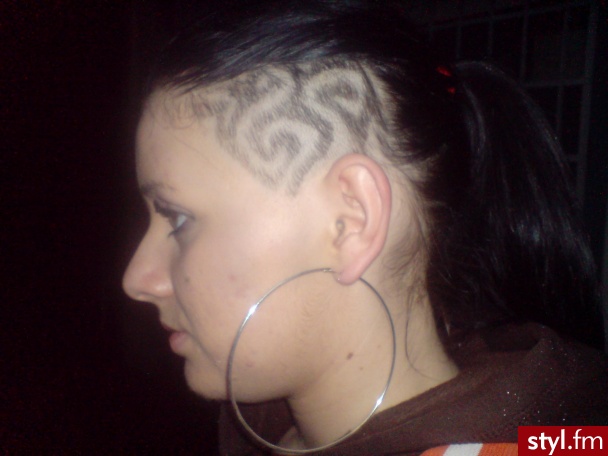 Średnie Fryzury