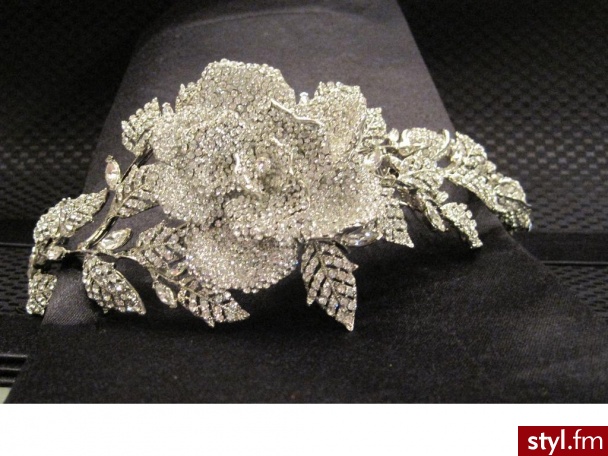 TIARA - Nakrycia głowy Dodatki Moda