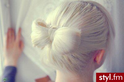 Blond Upięcie Proste Na co dzień Średnie Fryzury