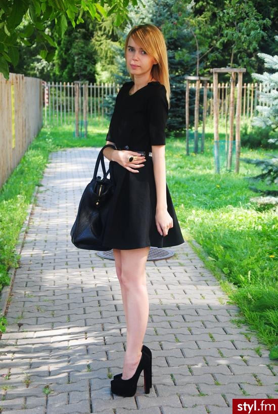 Sukienki Moda