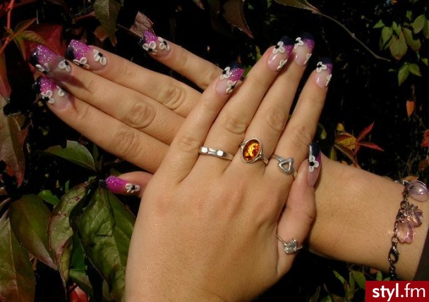 Autor: Betik takie tam pazurki... Autor: <b>Betik</b><br /> kolorowe....i eleganckie.. - Paznokcie