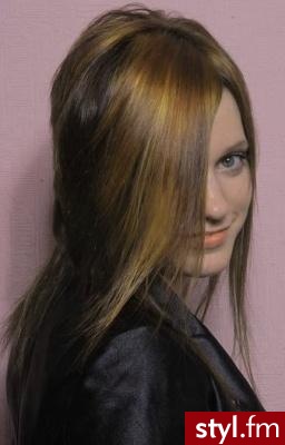 Średnie Fryzury