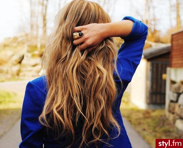 Blond Rozpuszczone Kręcone Na co dzień Długie Fryzury