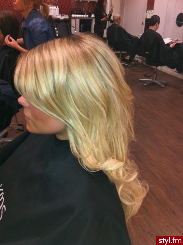 Blond Rozpuszczone Proste Na co dzień Długie Fryzury
