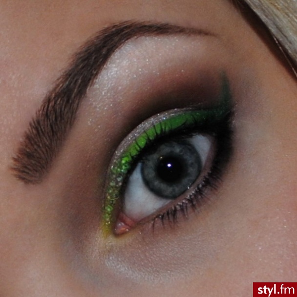 Więcej zdjęć na stronie https://www.facebook.com/Paulina.Ciborowska.Makeup.Hairstyles - Wieczorowe Makijaże