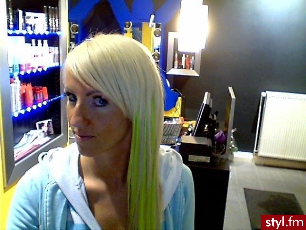 Blond Rozpuszczone Proste Na co dzień Średnie Fryzury