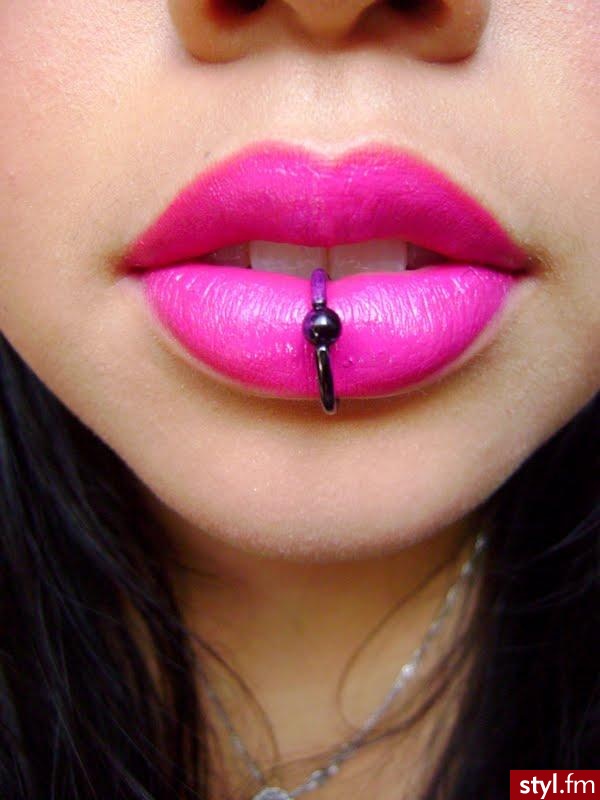 Lips:  NYX Lipliners in Pinky, Plush Red - Dzienne Makijaże