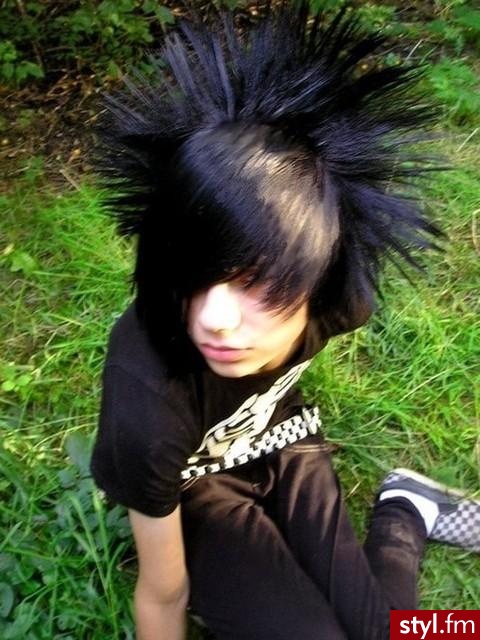TO TEZ NIE EMO!! TYLKO SCENE-CORE :D:):* - EMO Alternatywne Średnie Fryzury