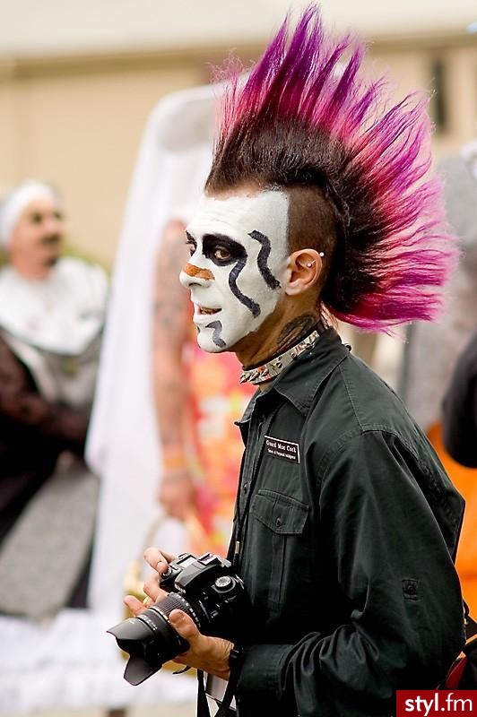 (\",) - Punk Rock Alternatywne Średnie Fryzury