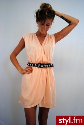 Sukienki Moda