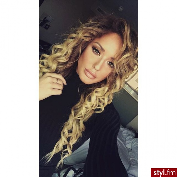 Blond Rozpuszczone Kręcone Na co dzień Długie Fryzury