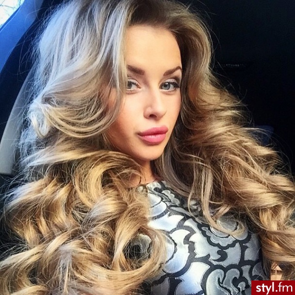 Blond Upięcie Kręcone Wieczorowe Długie Fryzury