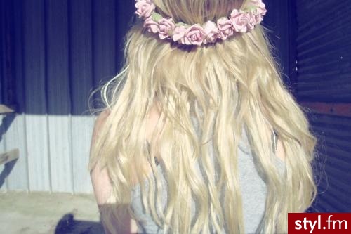 Blond Rozpuszczone Kręcone Na co dzień Długie Fryzury