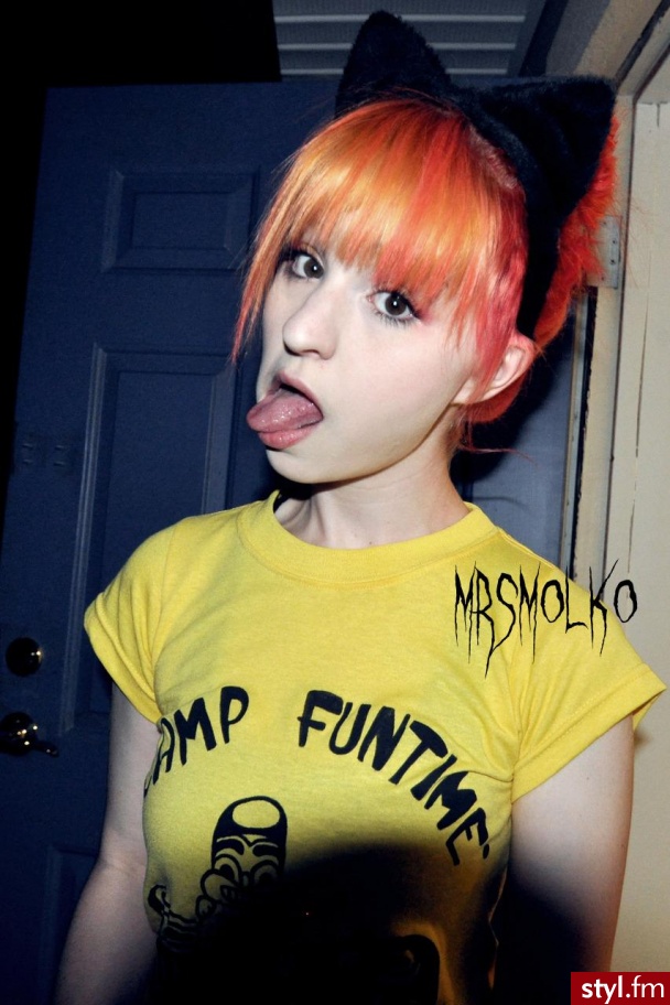 Średnie Fryzury