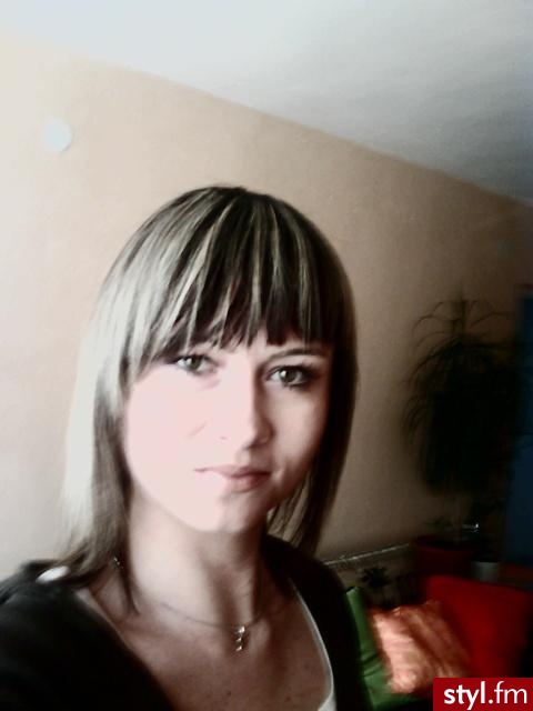 Średnie Fryzury