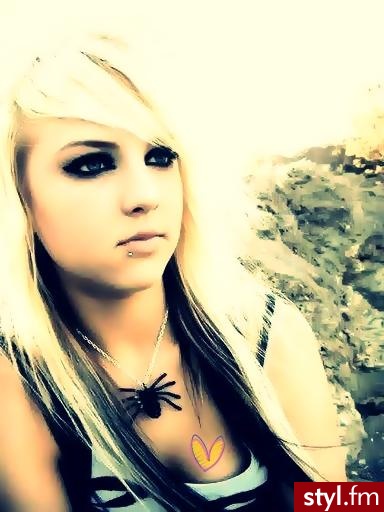 Katie,,x - EMO Alternatywne Średnie Fryzury