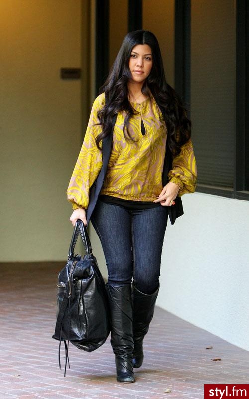Kardashian. Kourtney Kardashian  po ciązy - Moda uliczna Inne Moda