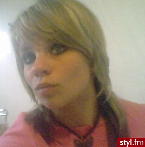 Średnie Fryzury